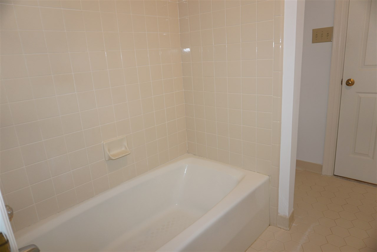 3330 Ridgecrest Court Raleigh, NC 27607 - Photo 20 of 25 Upstairs Jack n Jill bath