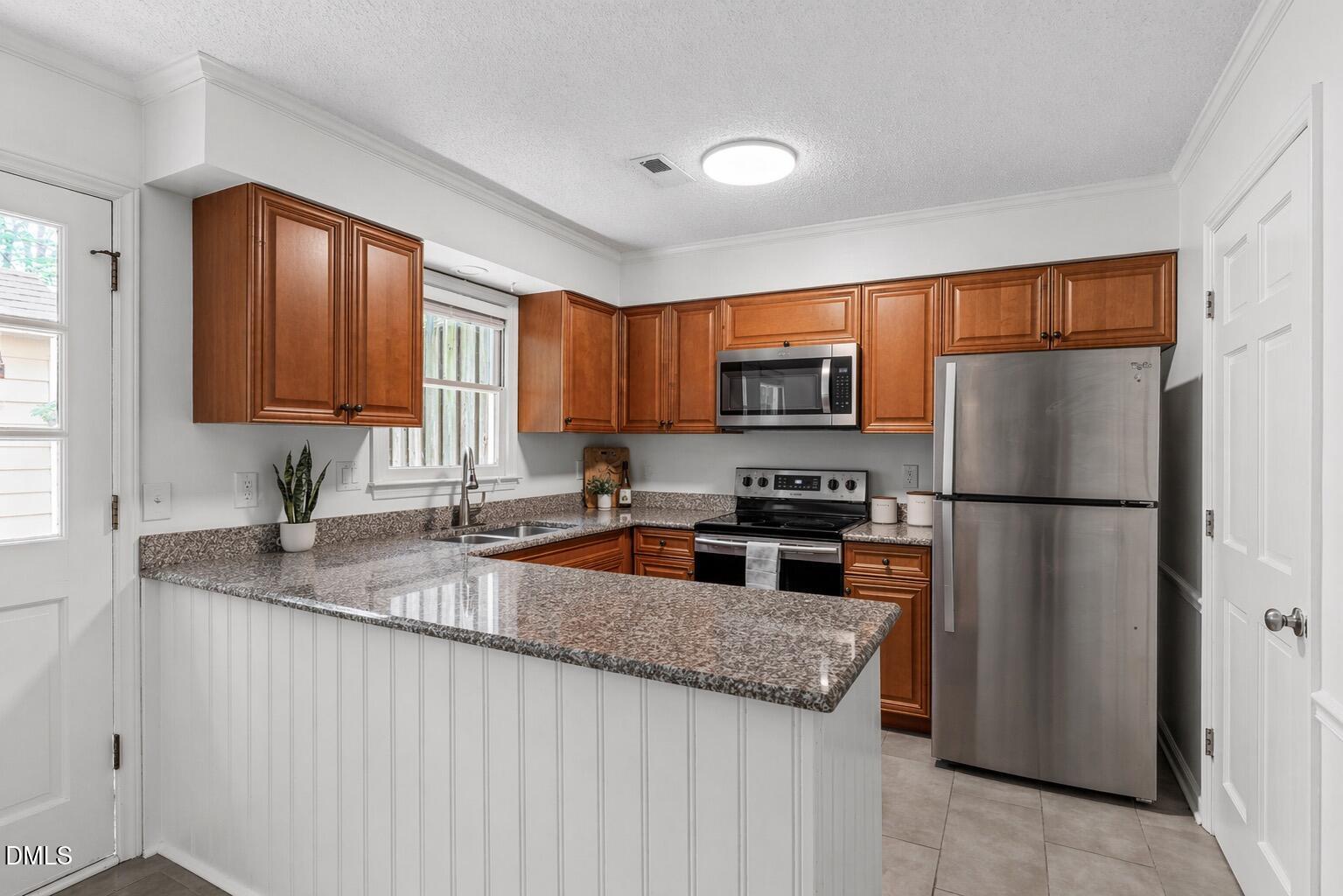 5516 Hamstead Crossing Raleigh, NC 27612 - Photo 12 of 27 ChatGPT Image Apr 16, 2026, 12_38_25 PM