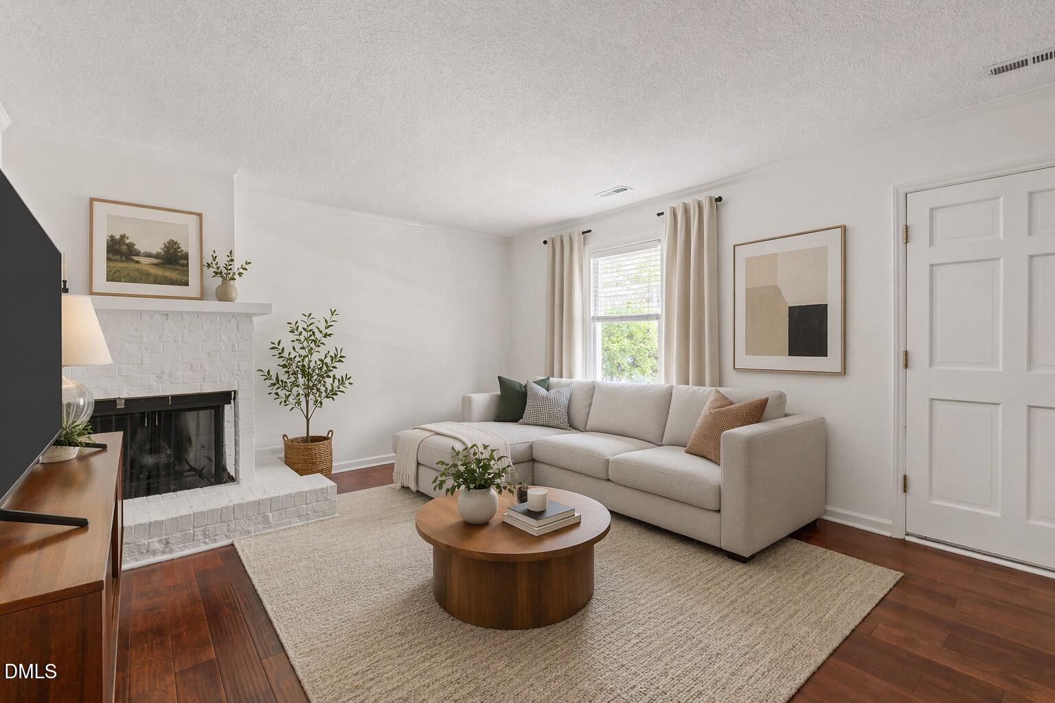 5516 Hamstead Crossing Raleigh, NC 27612 - Photo 7 of 27 ChatGPT Image Apr 16, 2026, 12_28_24 PM