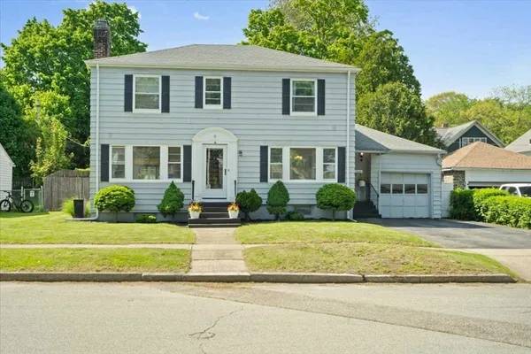 $575,000 | 4 Van Street, Worcester, MA 01602