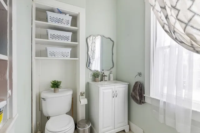 $3,600 | 85 Bedford Street, Bridgewater, MA 02324