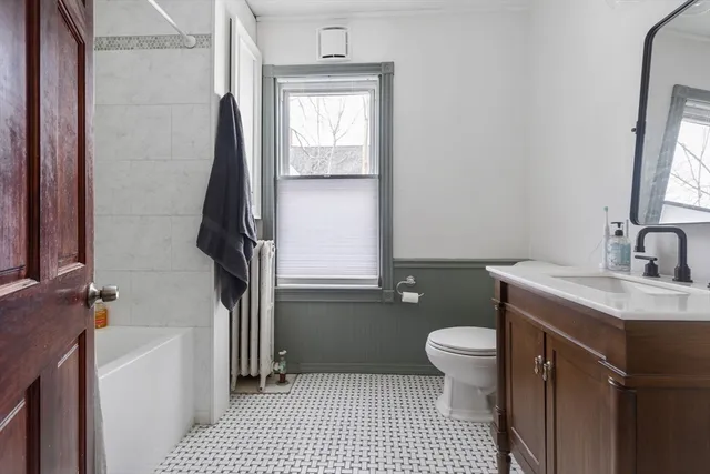 $3,600 | 85 Bedford Street, Bridgewater, MA 02324