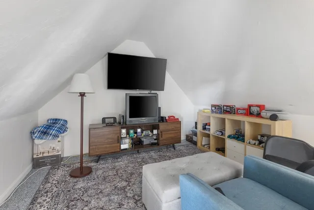 $3,600 | 85 Bedford Street, Bridgewater, MA 02324