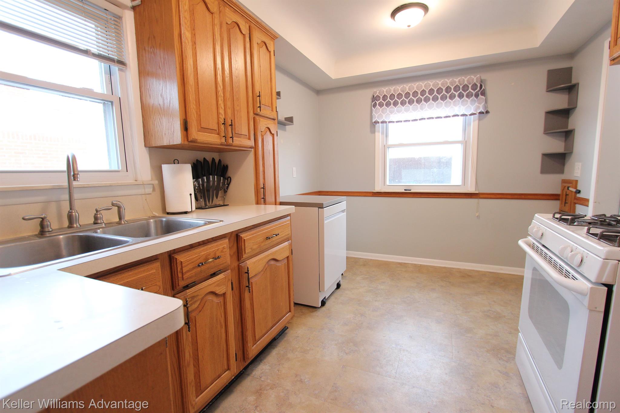 9610 Farmington Road Livonia, MI 48150 - Photo 13 of 23 Gallery Image 13
