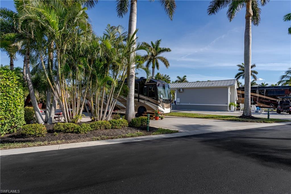 13606 Snapper Lane Naples, FL 34114 - Photo 31 of 43