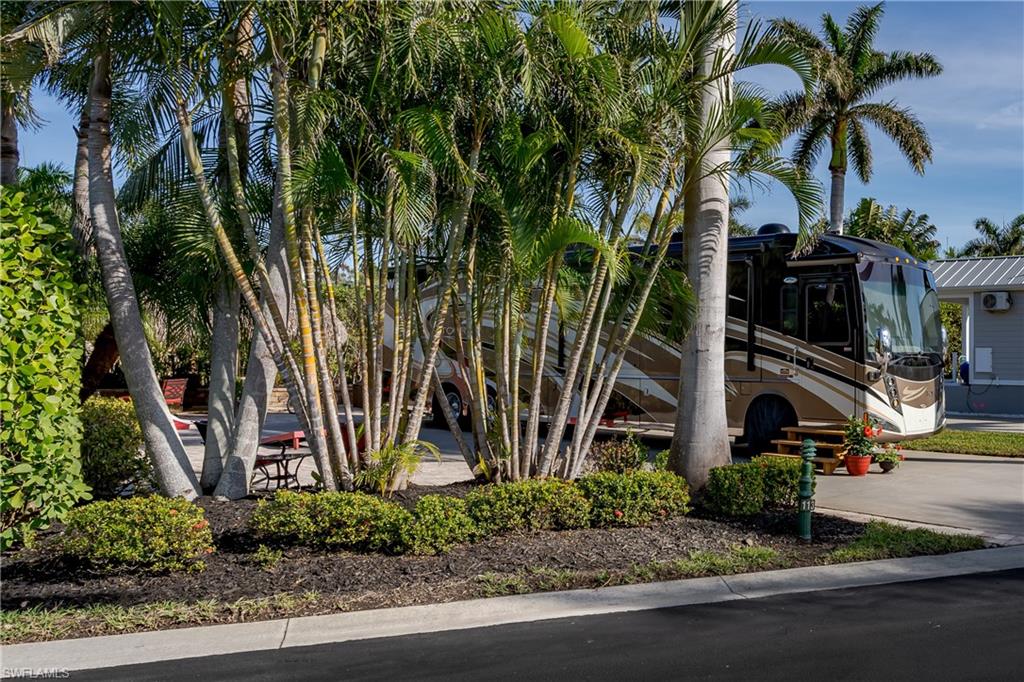 13606 Snapper Lane Naples, FL 34114 - Photo 32 of 43