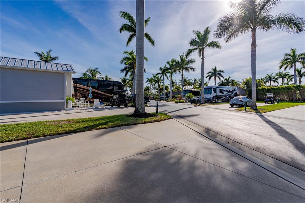 13606 Snapper Lane Naples, FL 34114 - Photo 39 of 43