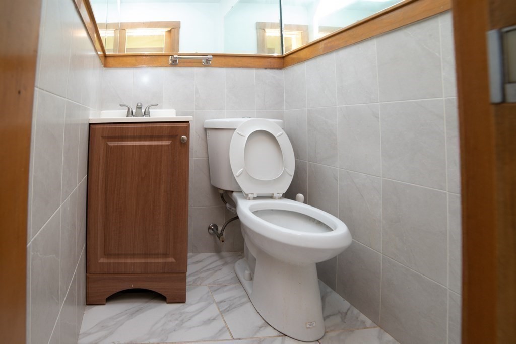 18 Olean Road Burlington, MA 01803 - Photo 18 of 35 Gallery Image 18