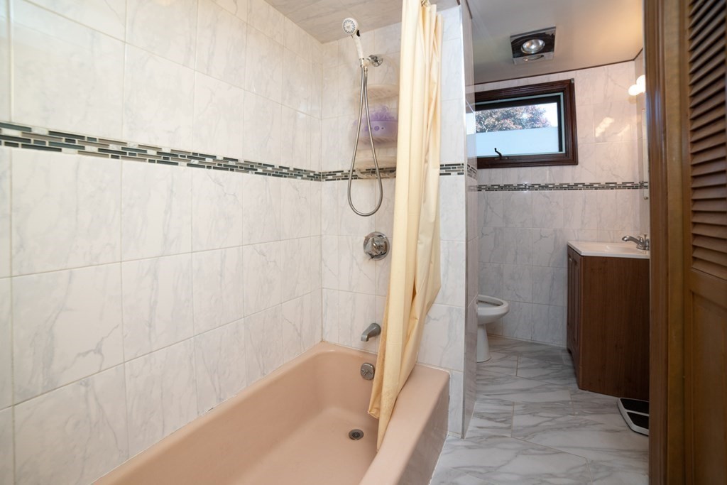 18 Olean Road Burlington, MA 01803 - Photo 19 of 35 Gallery Image 19