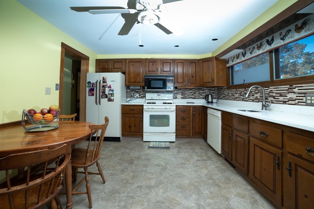 18 Olean Road Burlington, MA 01803 - Photo 28 of 35 Gallery Image 28