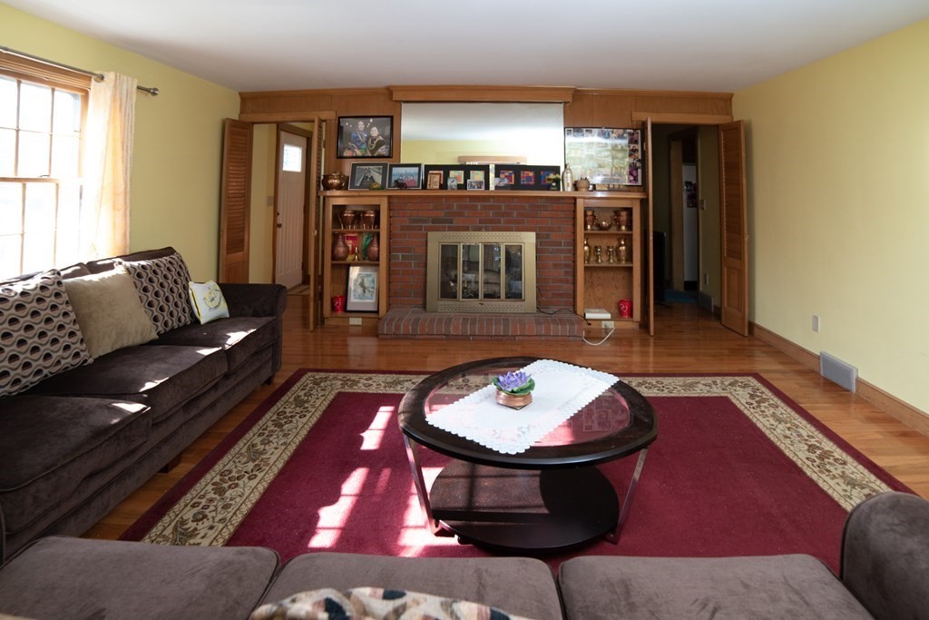 18 Olean Road Burlington, MA 01803 - Photo 7 of 35 Gallery Image 7