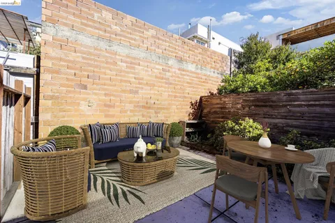 $1,199,000 | 4722-4726 Shattuck Avenue, Oakland, CA 94609