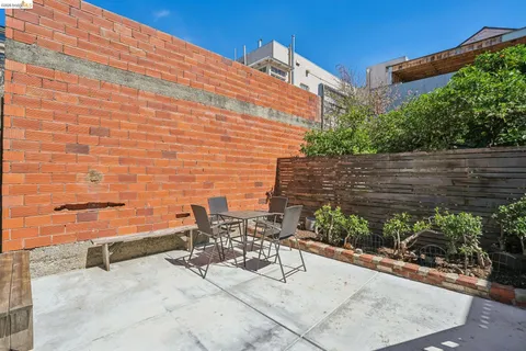$1,199,000 | 4722-4726 Shattuck Avenue, Oakland, CA 94609