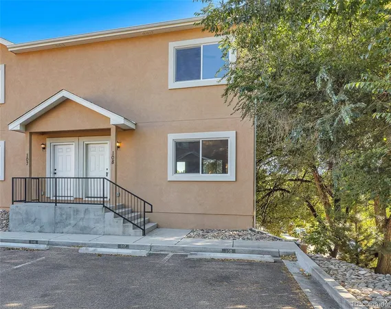 $2,295 | 2220 East La Salle Street, Unit 108, Colorado Springs, CO 80909