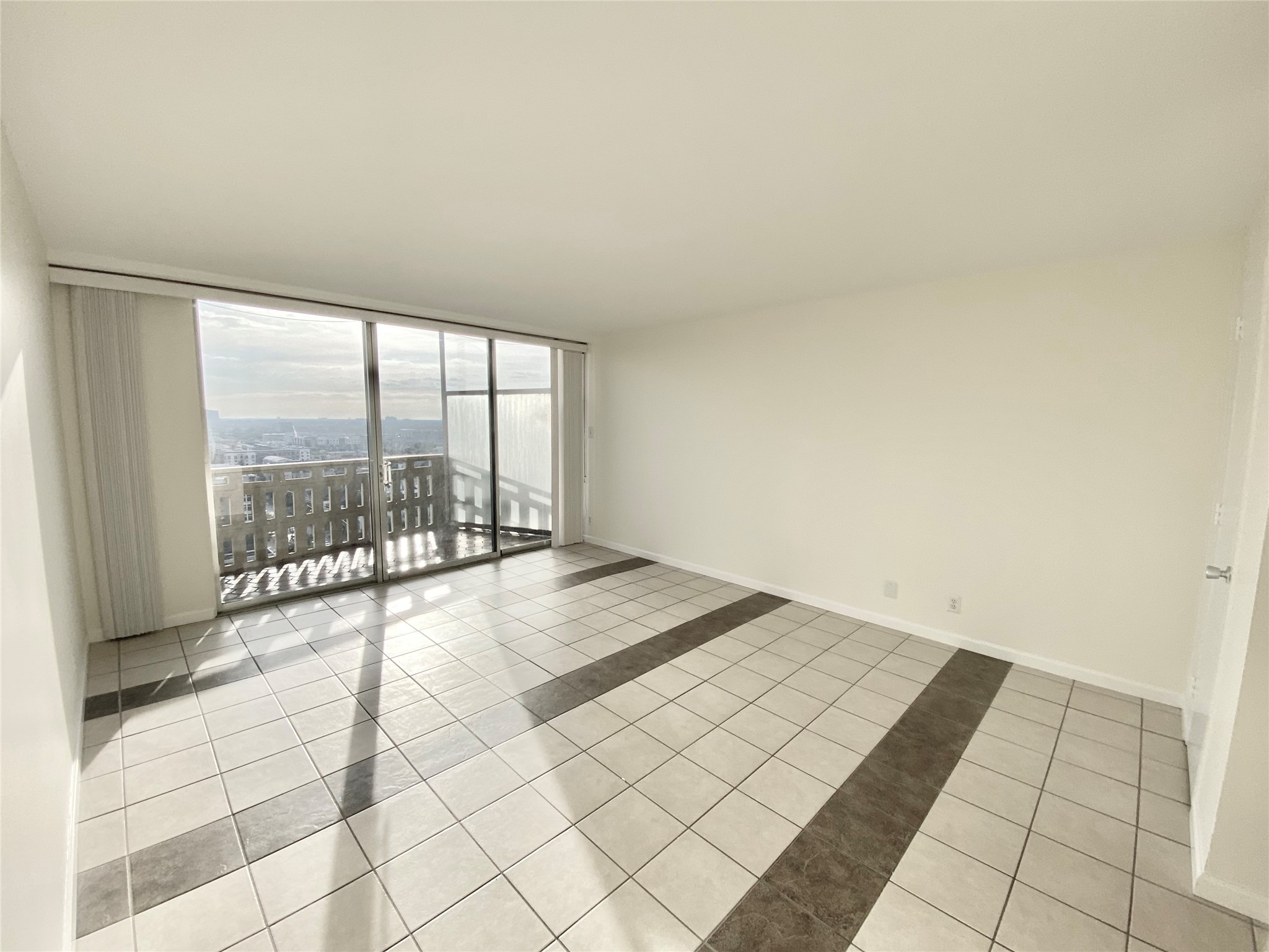 2016 Main Street, Unit 1612 Houston, TX 77002 - Photo 2 of 32