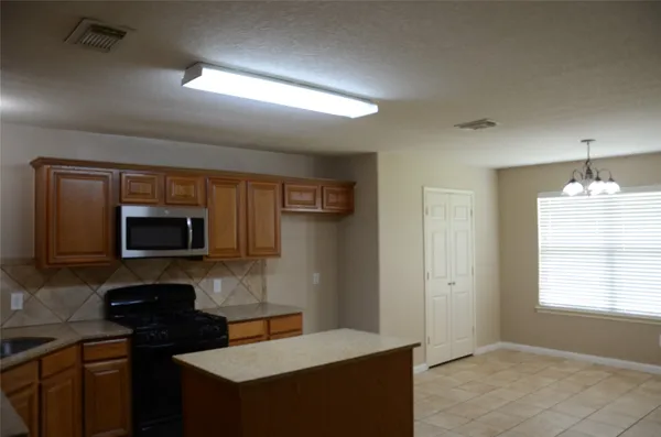 $2,200 | 2507 Pembroke Springs, Spring, TX 77373