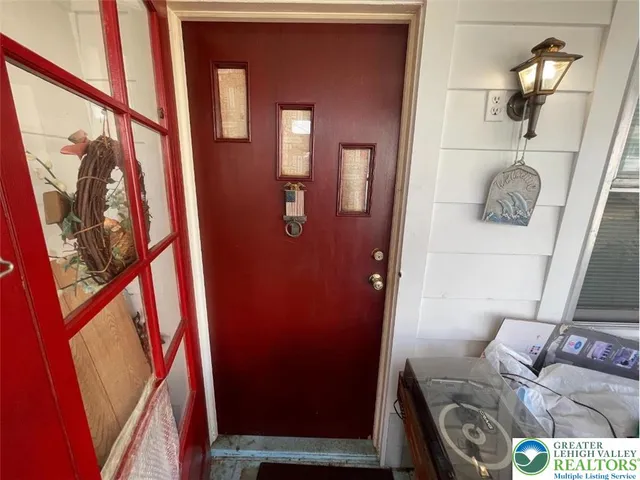 a very nice looking room with many windows