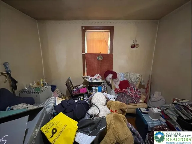 a view of walk in closet