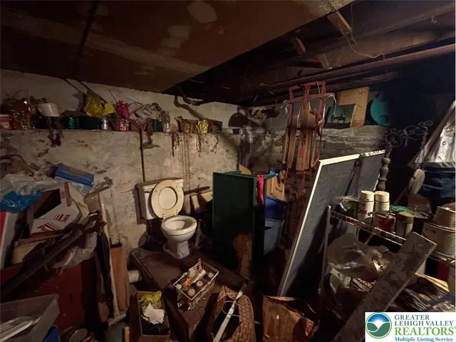 $129,900 | 814 Charles Street, Luzerne, PA 18709