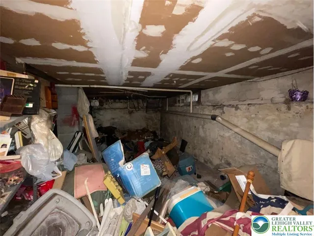 $129,900 | 814 Charles Street, Luzerne, PA 18709