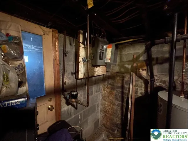 $129,900 | 814 Charles Street, Luzerne, PA 18709