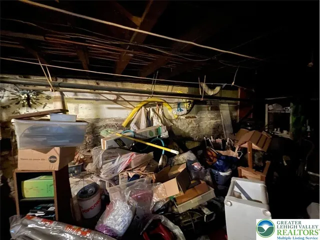 $129,900 | 814 Charles Street, Luzerne, PA 18709