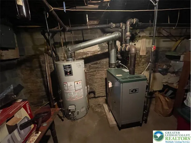 $129,900 | 814 Charles Street, Luzerne, PA 18709