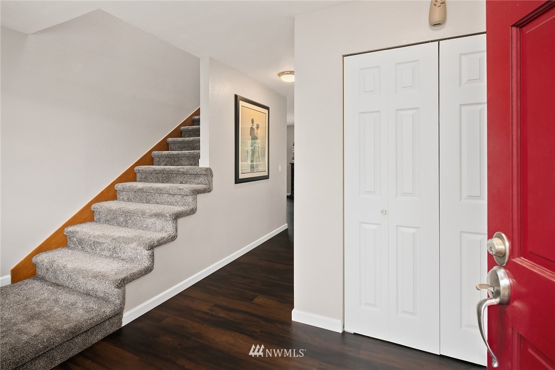 22416 6th Drive Southeast Bothell, WA 98021 - Photo 2 of 28