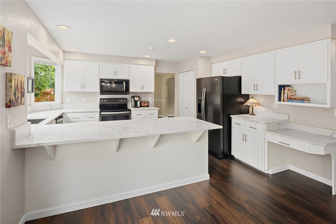 22416 6th Drive Southeast Bothell, WA 98021 - Photo 11 of 28