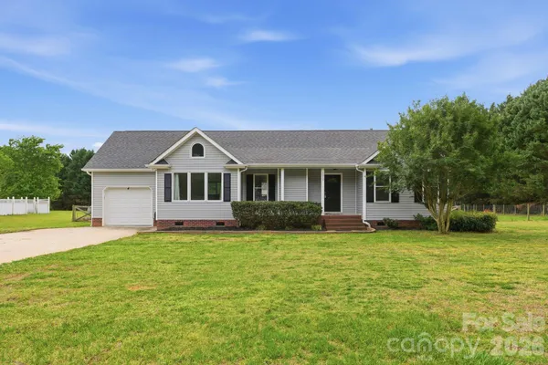 $315,000 | 2073 Highway 557, Clover, SC 29710
