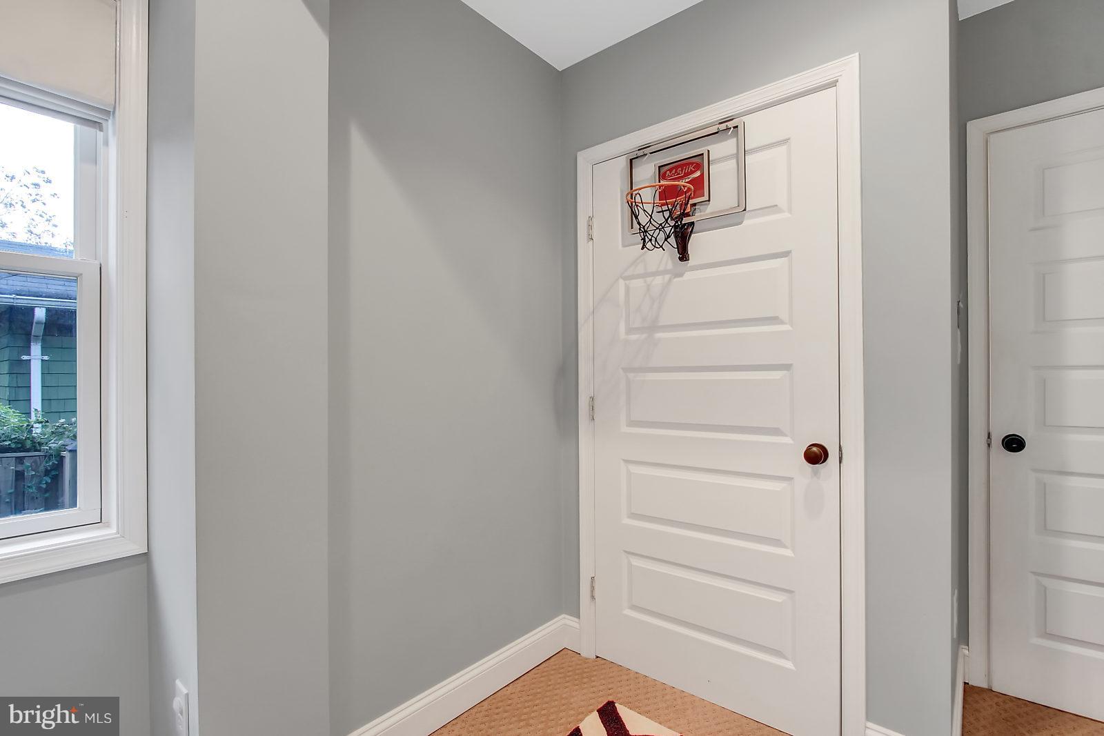 1104 Overbrook Road Baltimore, MD 21239 - Photo 13 of 28