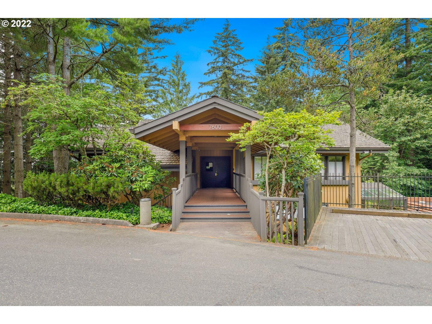 7546 Southwest Barnes Road, Unit A Portland, OR 97225 - Photo 23 of 32 Gallery Image 23