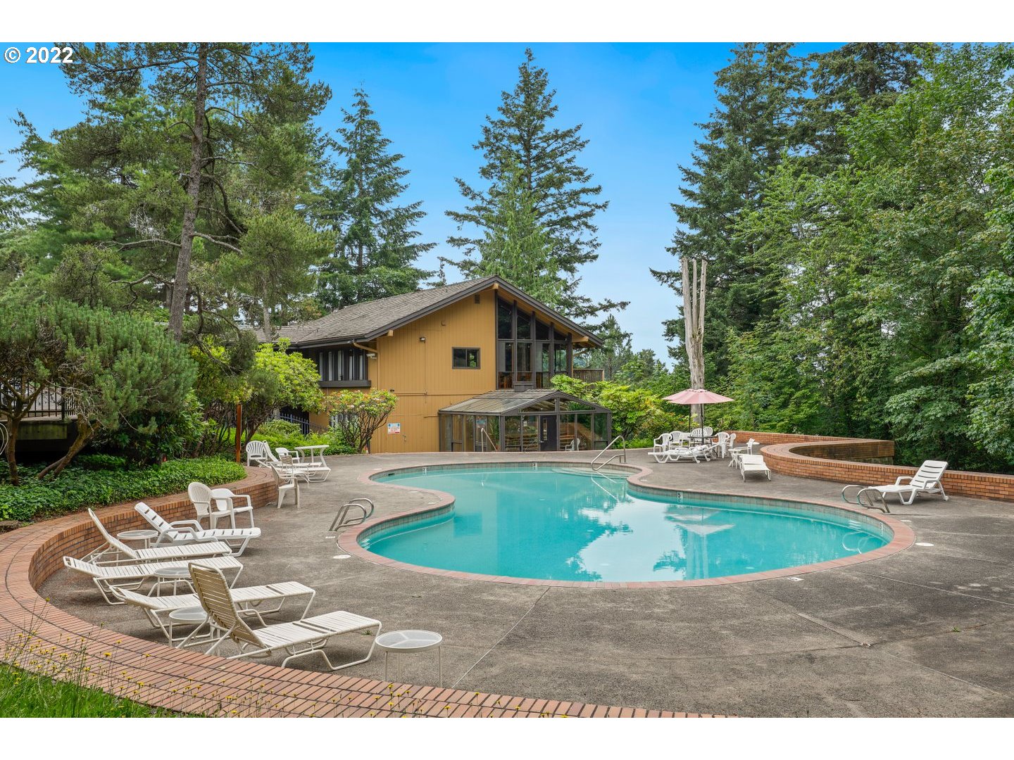 7546 Southwest Barnes Road, Unit A Portland, OR 97225 - Photo 24 of 32 Gallery Image 24
