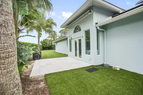 $1,695,000 | 8179 Lakeview Drive, West Palm Beach, FL 33412