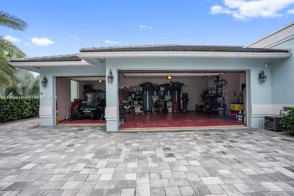 $1,695,000 | 8179 Lakeview Drive, West Palm Beach, FL 33412