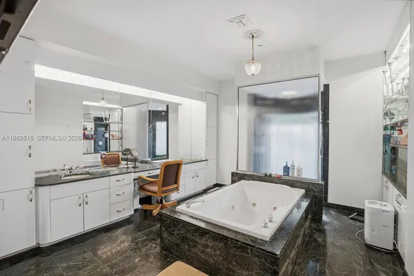 $1,695,000 | 8179 Lakeview Drive, West Palm Beach, FL 33412