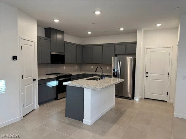 $1,896 | 197 Wewatta Avenue, Henderson, NV 89011