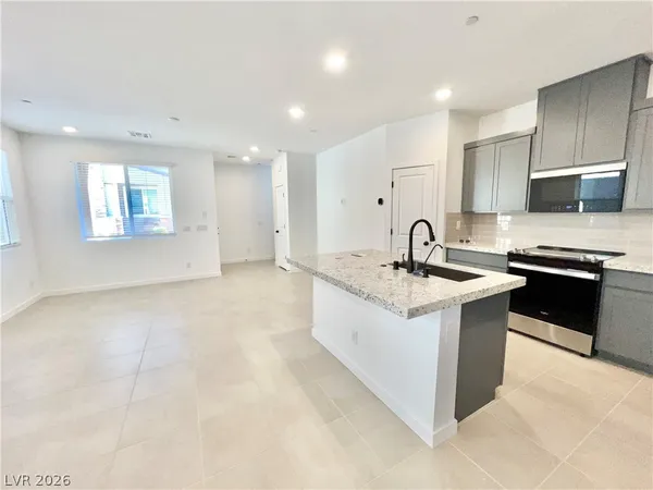 $1,896 | 197 Wewatta Avenue, Henderson, NV 89011