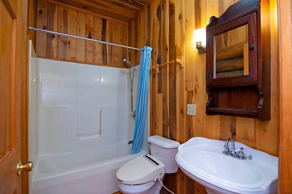 1180 Mill Road Hinton, WV 25951 - Photo 22 of 93 Gallery Image 22