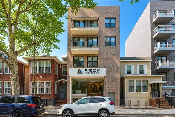 $658,000 | 935 57th Street, Unit 2B | Borough Park
