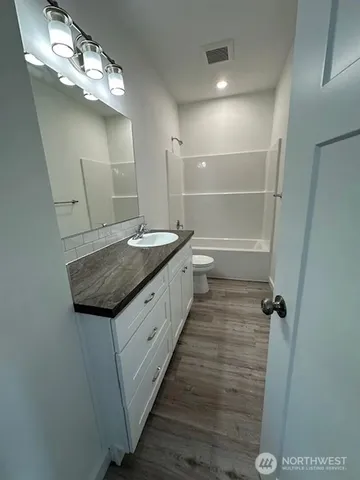 $525,000 | 2719 West Peninsula Drive, Moses Lake, WA 98837