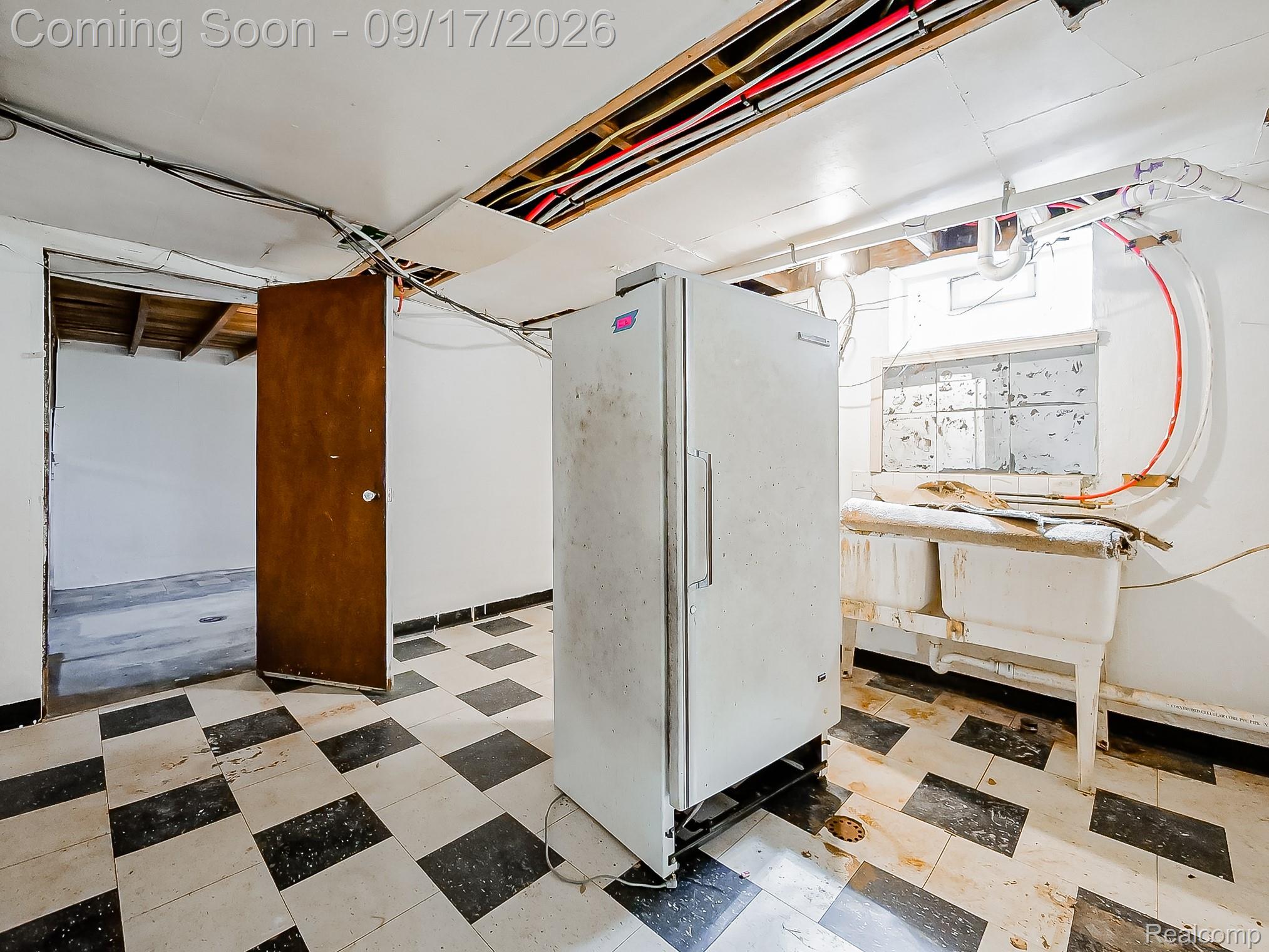 14102 Toepfer Road Warren, MI 48089 - Photo 26 of 39 Additional content