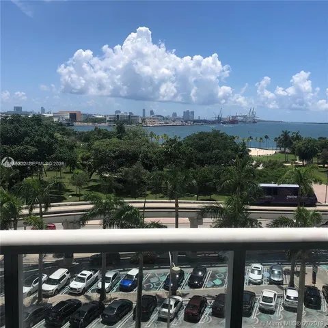$370,000 | 50 Biscayne Boulevard, Unit 705, Miami, FL 33132