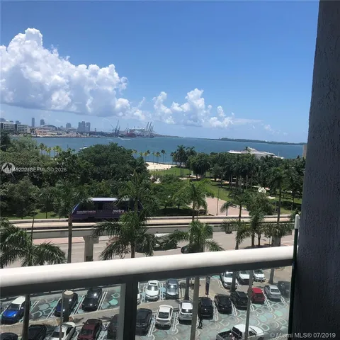 $370,000 | 50 Biscayne Boulevard, Unit 705, Miami, FL 33132