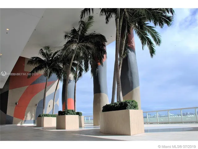 $370,000 | 50 Biscayne Boulevard, Unit 705, Miami, FL 33132