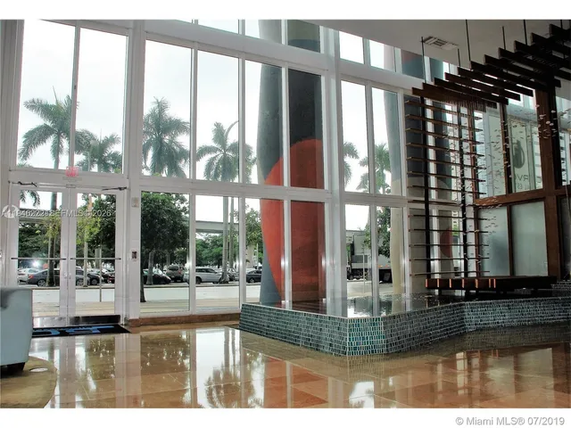 $370,000 | 50 Biscayne Boulevard, Unit 705, Miami, FL 33132