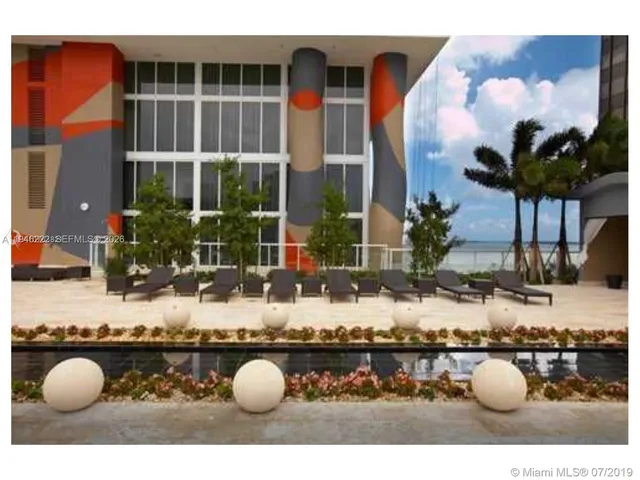 $370,000 | 50 Biscayne Boulevard, Unit 705, Miami, FL 33132