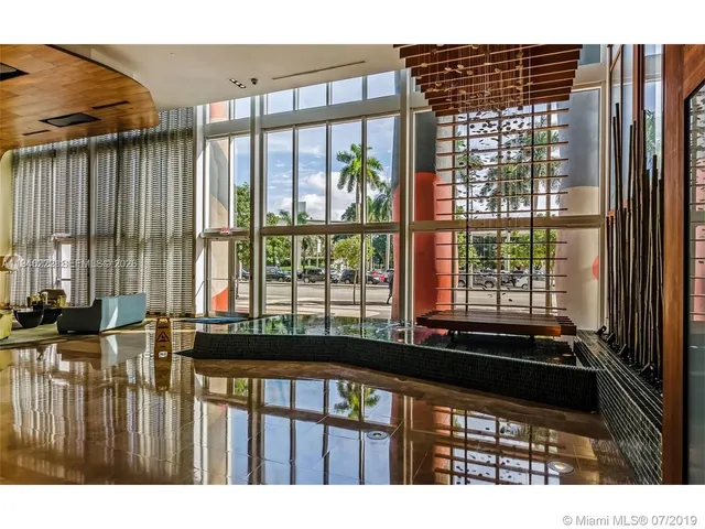 $370,000 | 50 Biscayne Boulevard, Unit 705, Miami, FL 33132