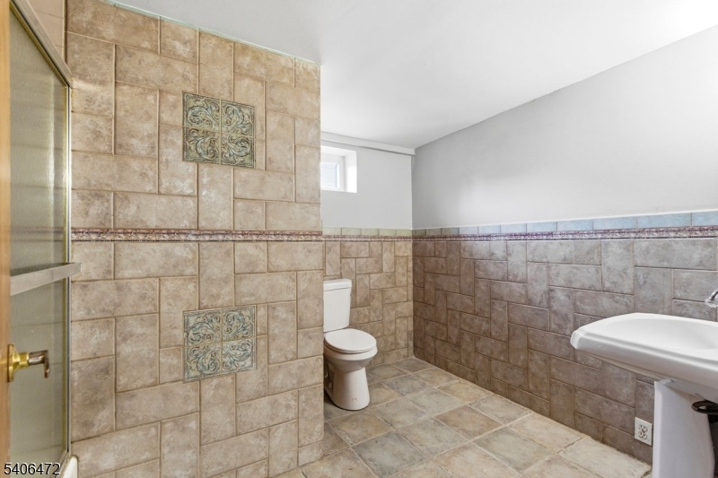 15 Valley Street Newark, NJ 07106 - Photo 28 of 32