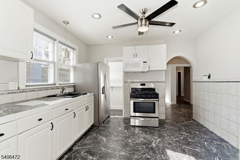 15 Valley Street Newark, NJ 07106 - Photo 3 of 32